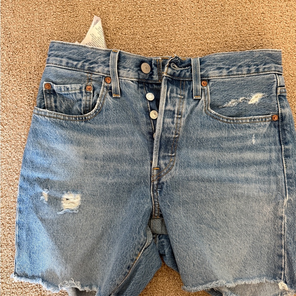 Levi’s shorts 501